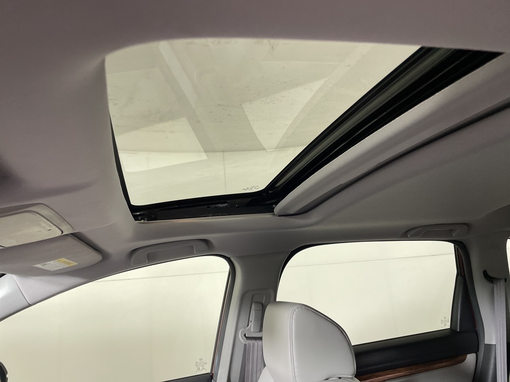 2018 Honda CR-V Touring photo 31