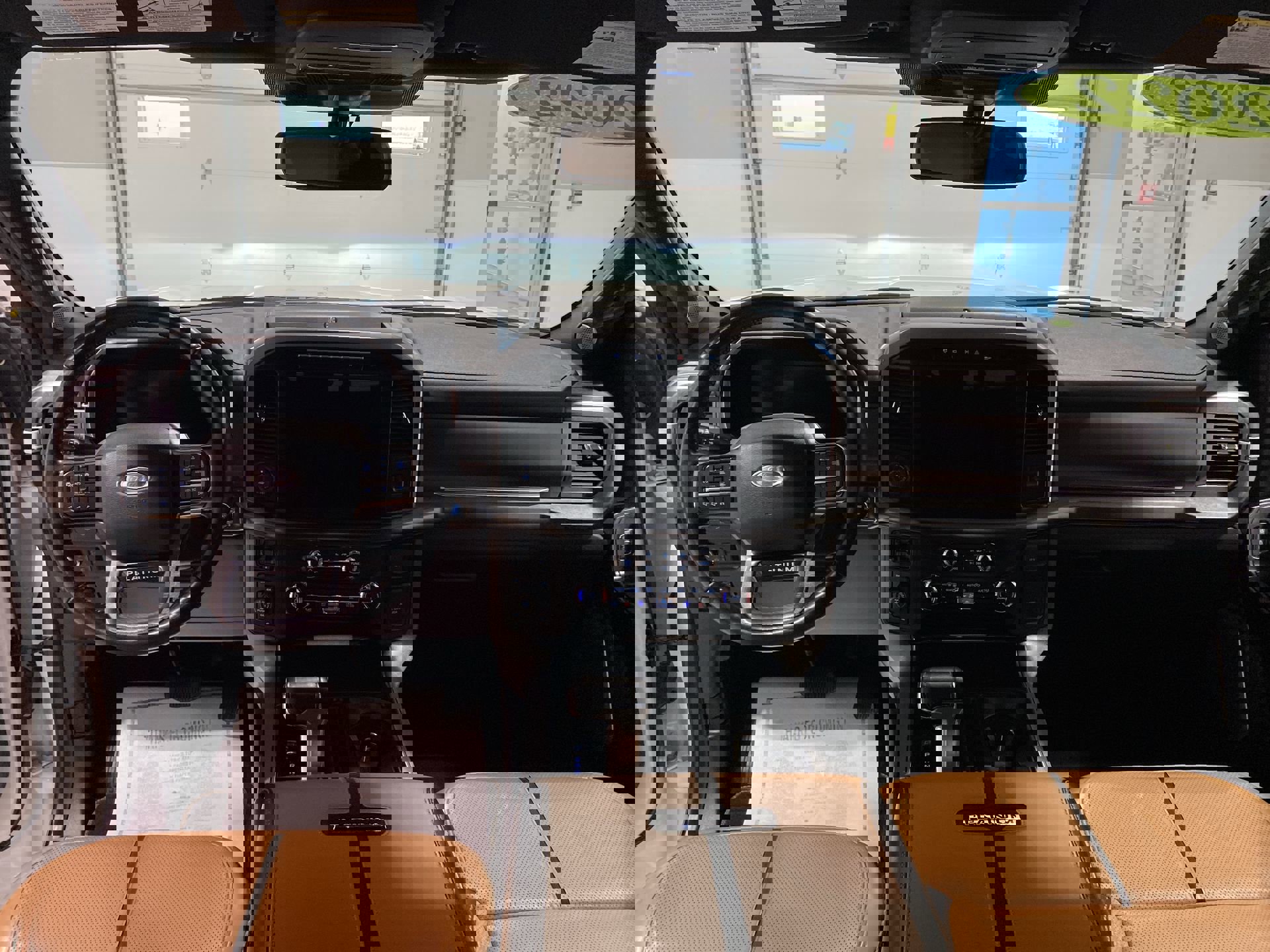 2022 Ford F-150 Platinum photo 17