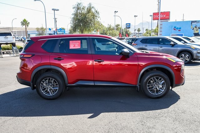 2025 Nissan Rogue S photo 3