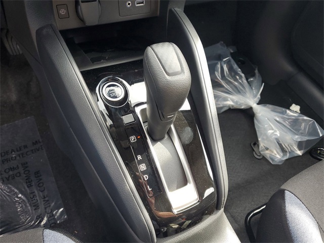 2025 Nissan Versa SV photo 19