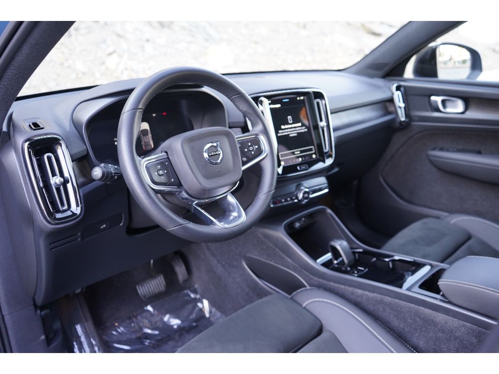 2023 Volvo C40 Recharge Plus photo 17