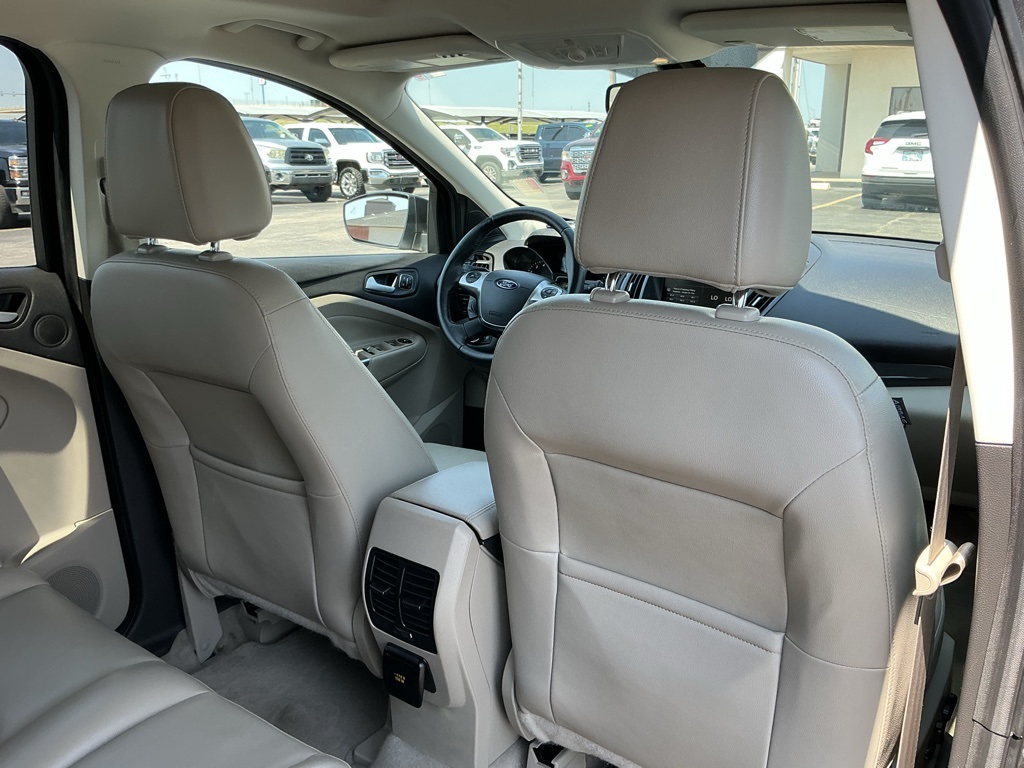 2015 Ford Escape Titanium photo 32