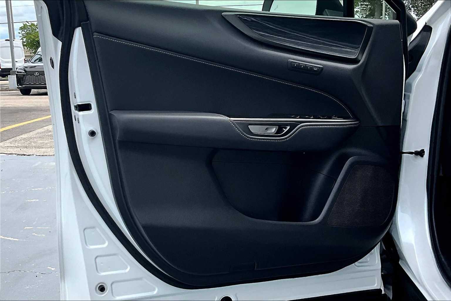 2025 Lexus NX Premium photo 24
