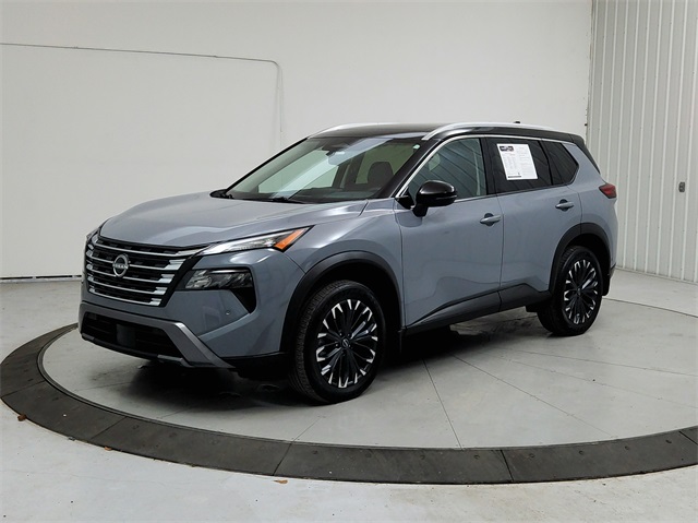 2025 Nissan Rogue SL photo 3