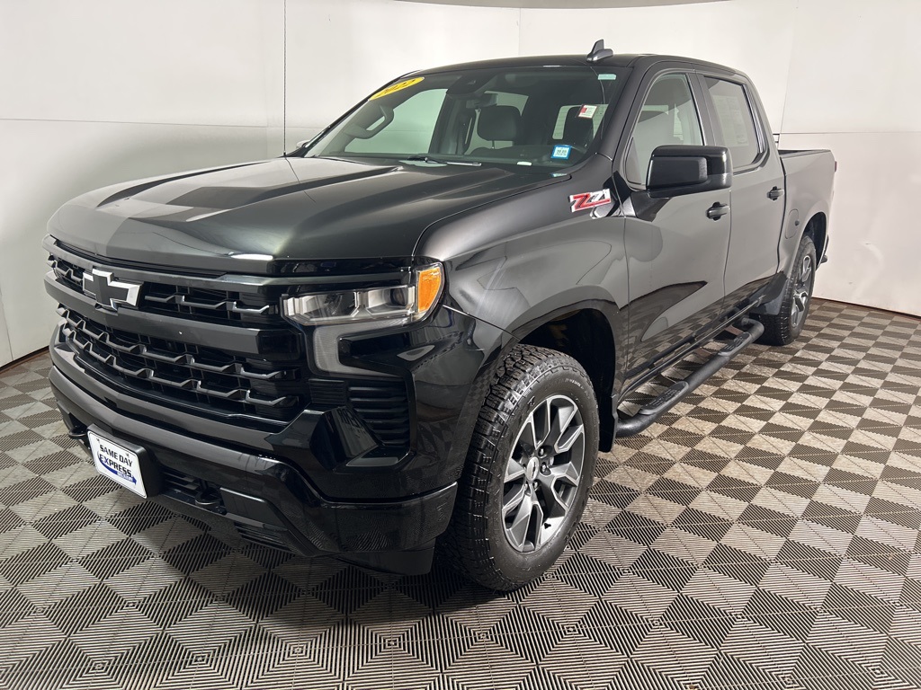 2023 Chevrolet Silverado 1500 RST photo 3