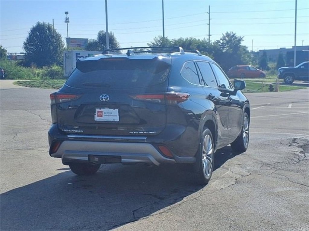 2024 Toyota Highlander Platinum photo 2