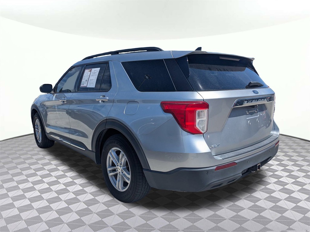 2021 Ford Explorer XLT photo 4