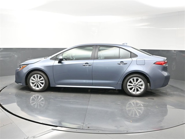 2026 Toyota Corolla LE photo 4