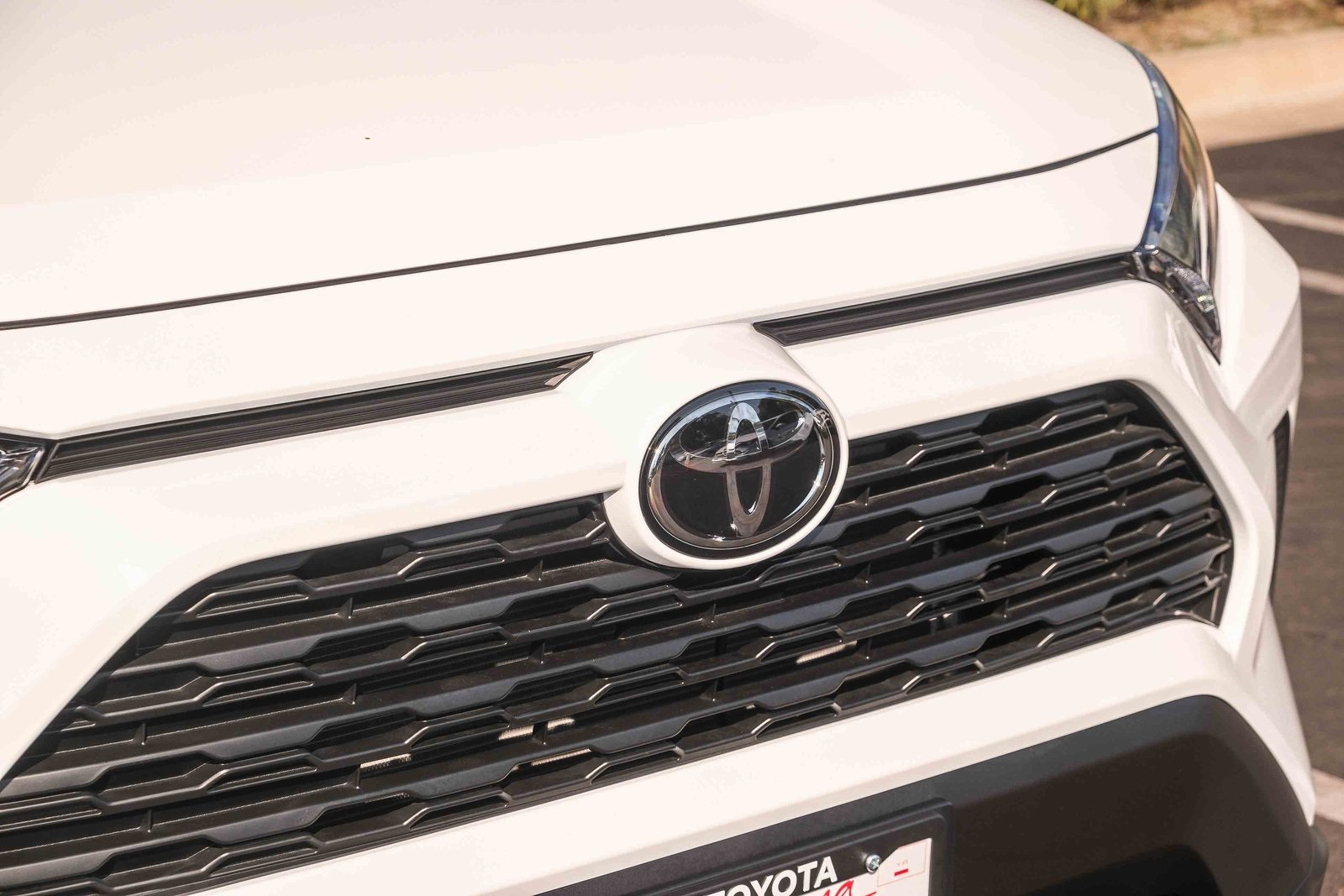 2025 Toyota RAV4 LE photo 5