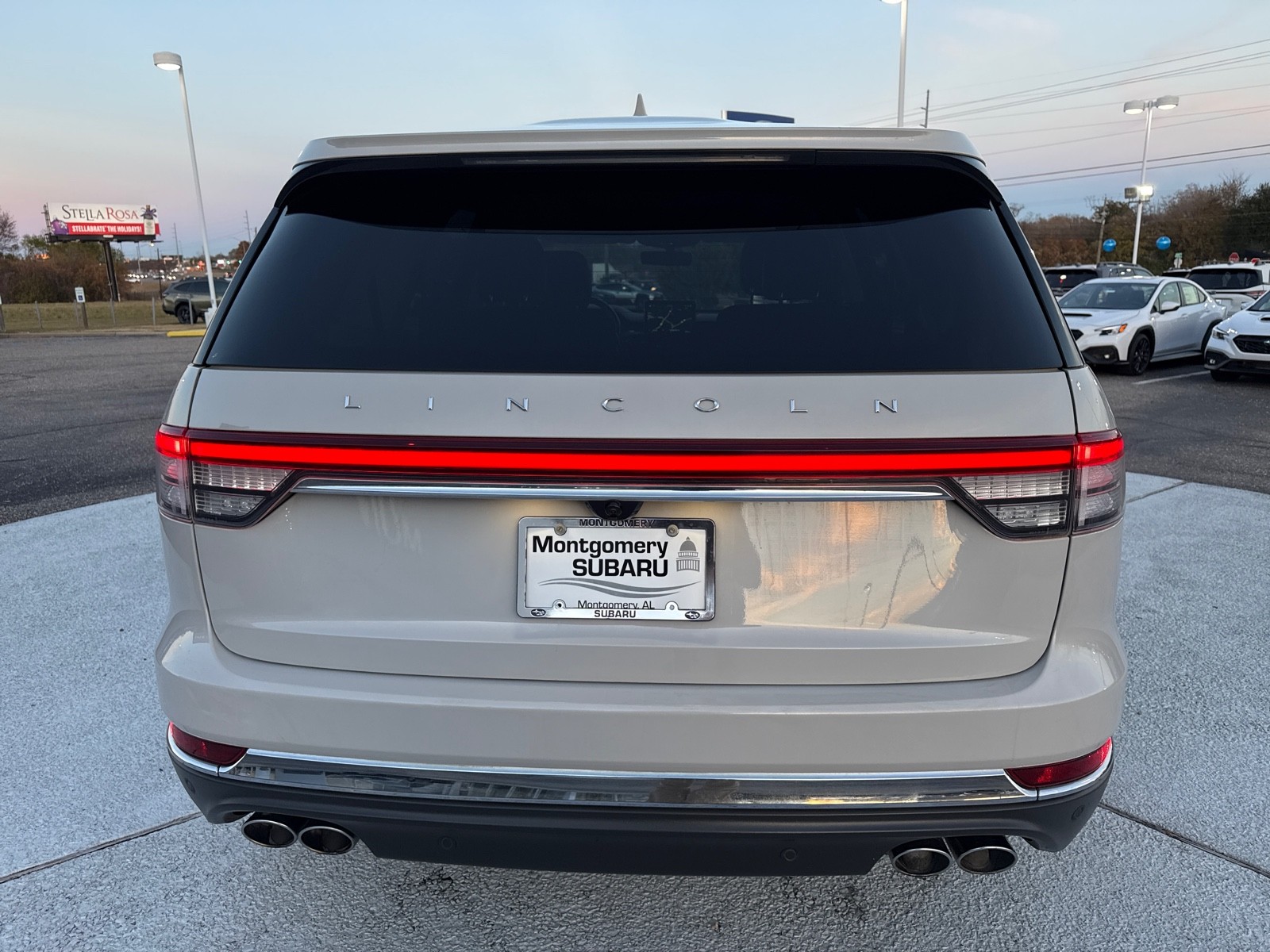 2020 Lincoln Aviator Reserve photo 3