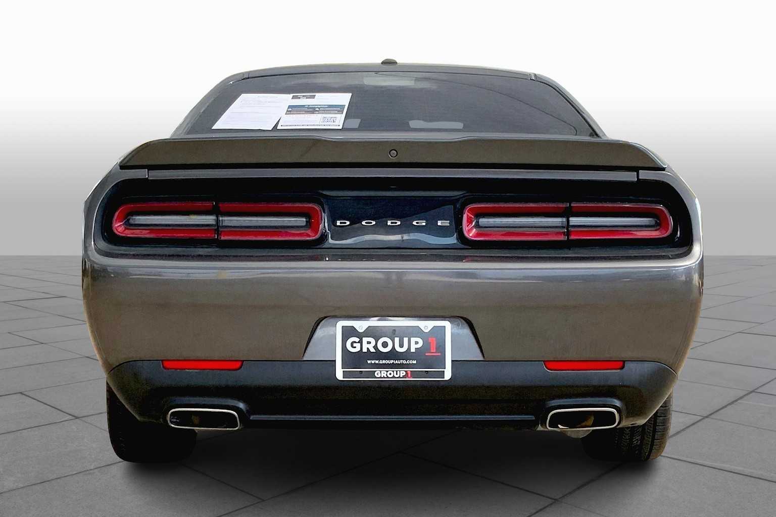 2020 Dodge Challenger SXT photo 4