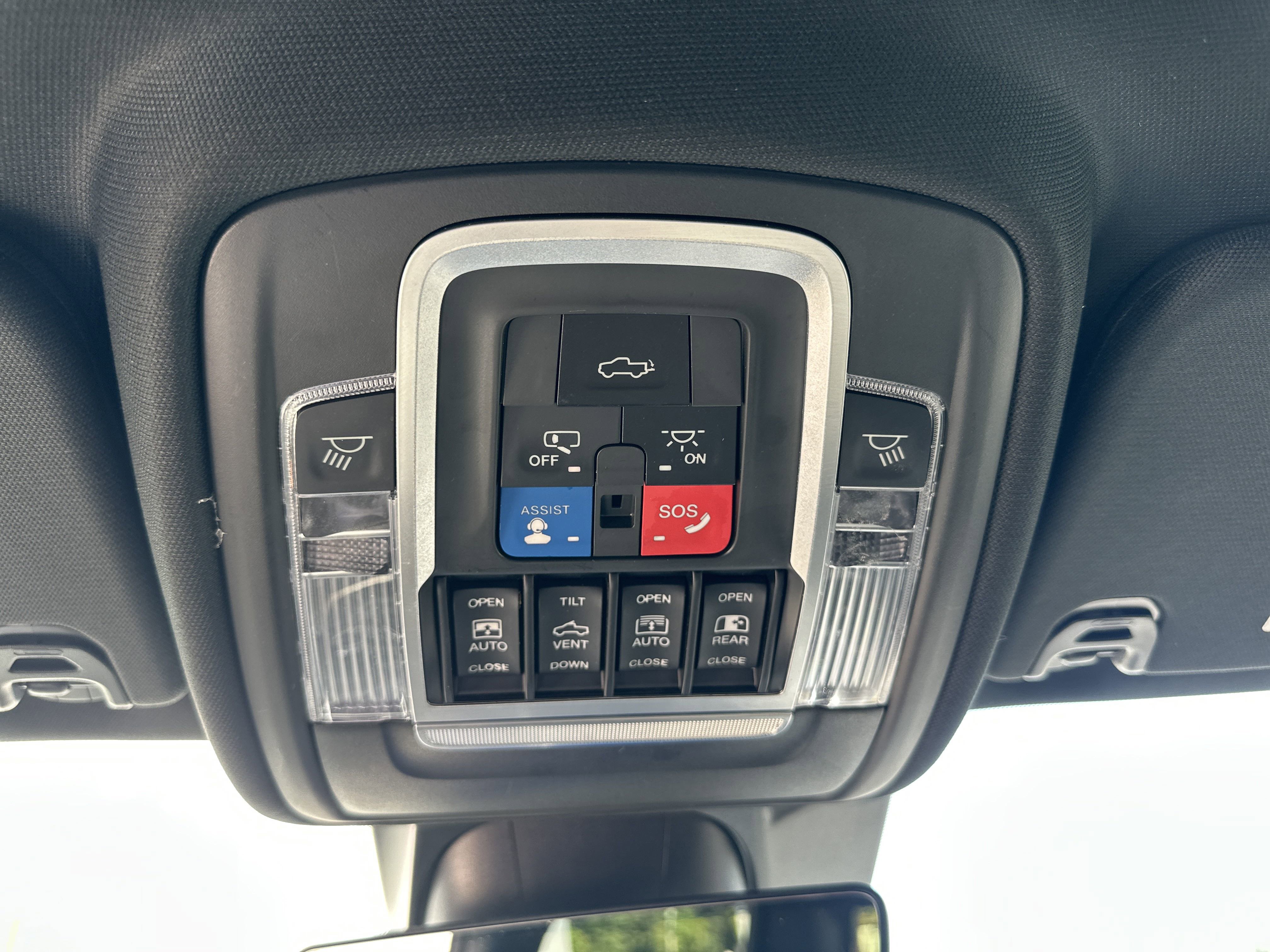 2021 Ram 1500 Laramie photo 2