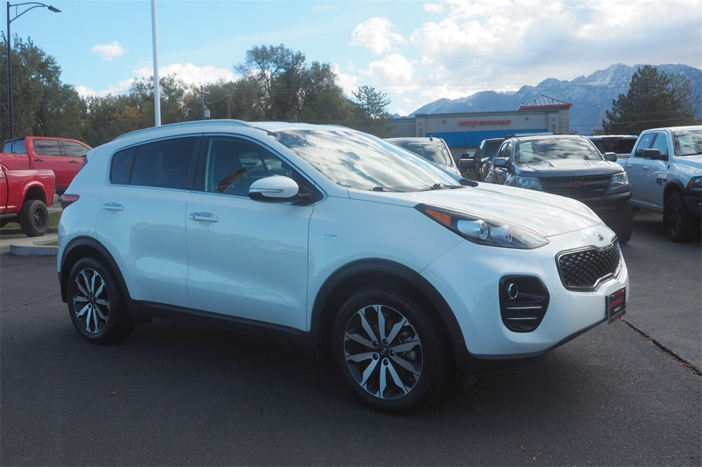 2019 Kia Sportage EX photo 3