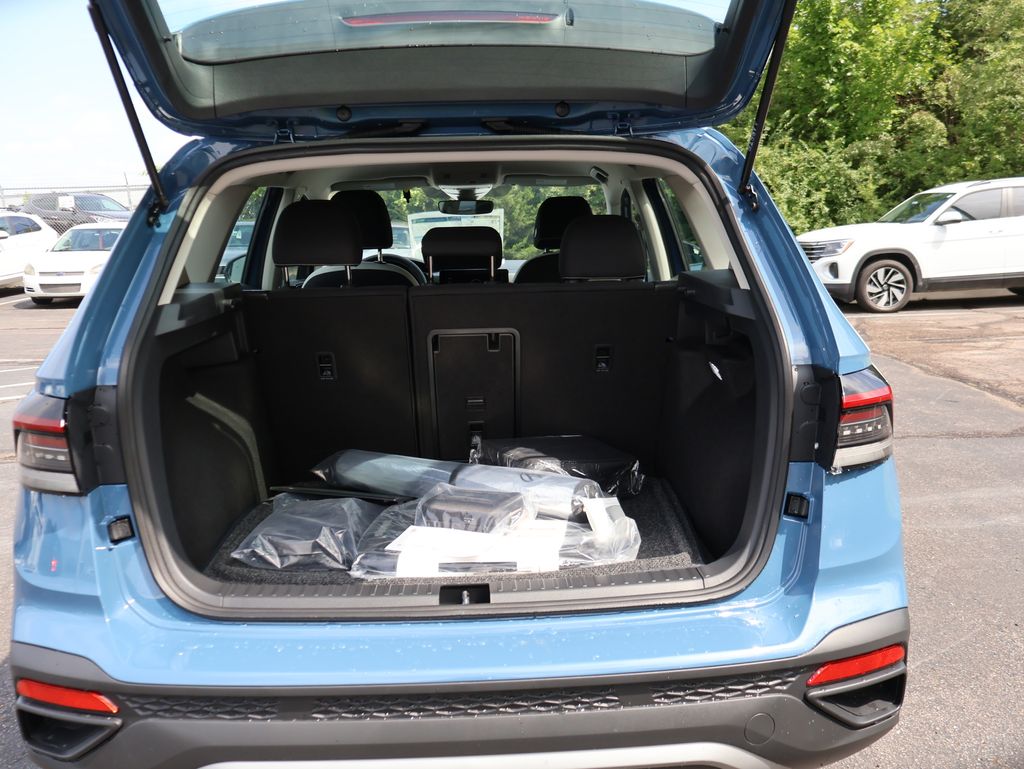 2025 Volkswagen Taos S photo 19