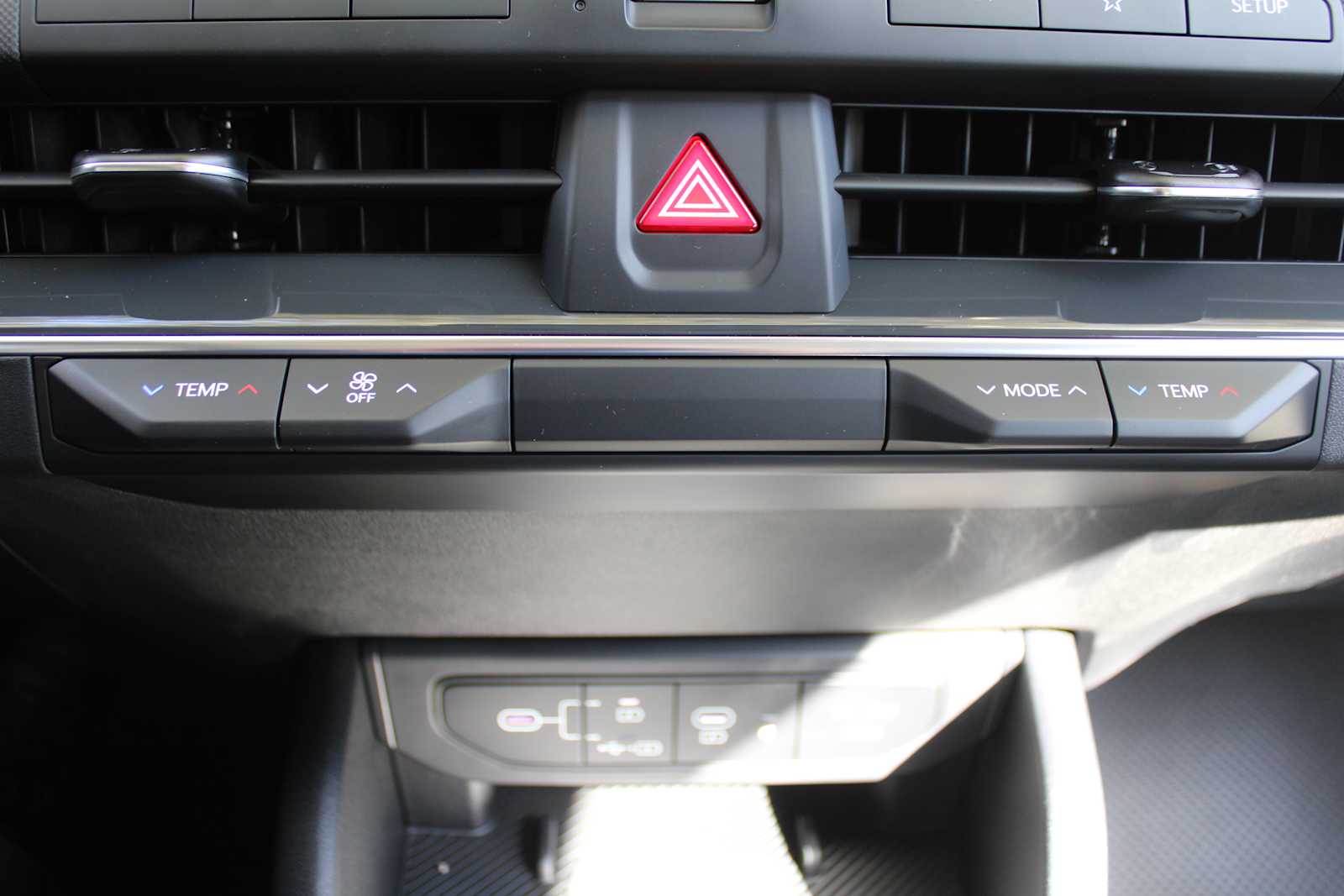 2025 Kia K4 EX photo 32