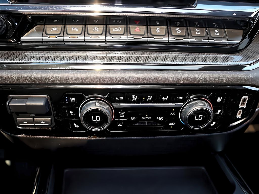 2022 Chevrolet Silverado 1500 ZR2 photo 14