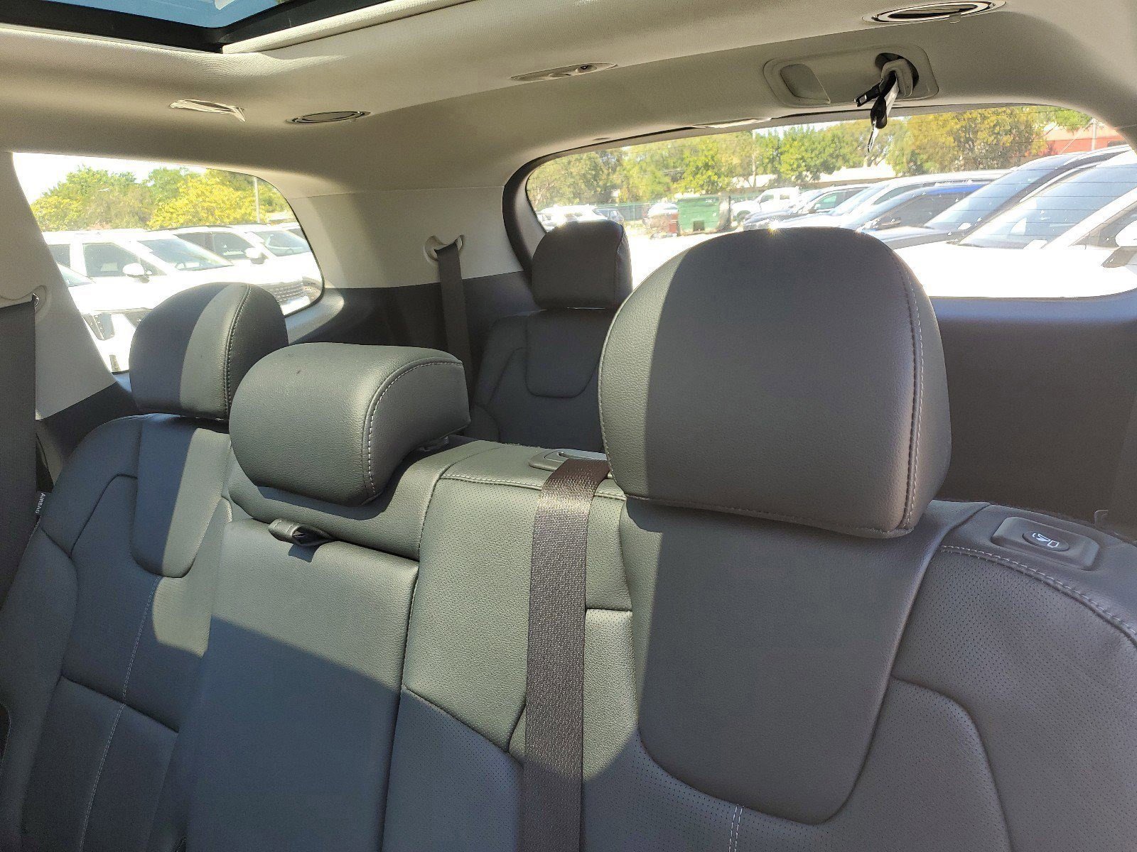 2025 Kia Telluride SX photo 8
