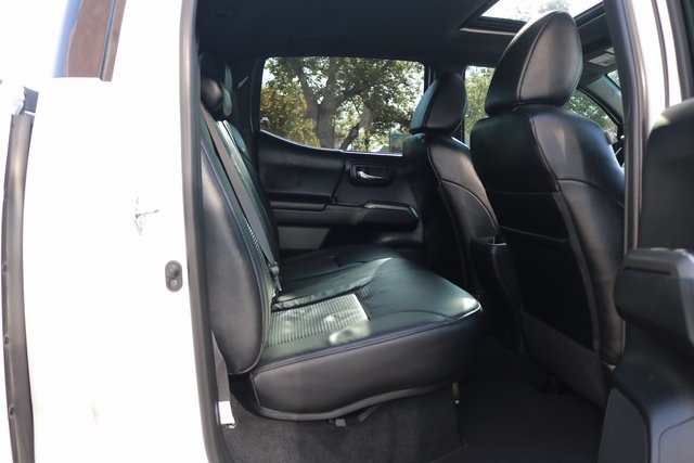 2020 Toyota Tacoma Limited photo 9