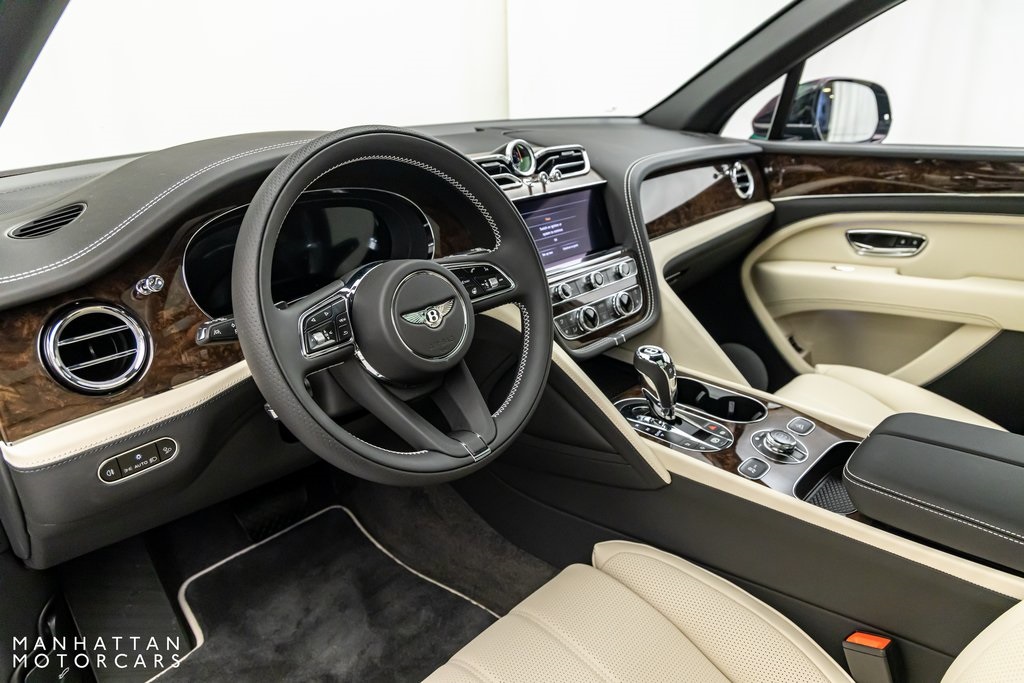 2024 Bentley Bentayga EWB photo 12