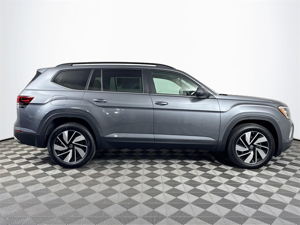 2025 Volkswagen Atlas SE Technology photo 5