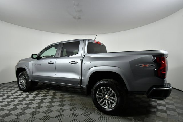 2024 Chevrolet Colorado LT photo 13