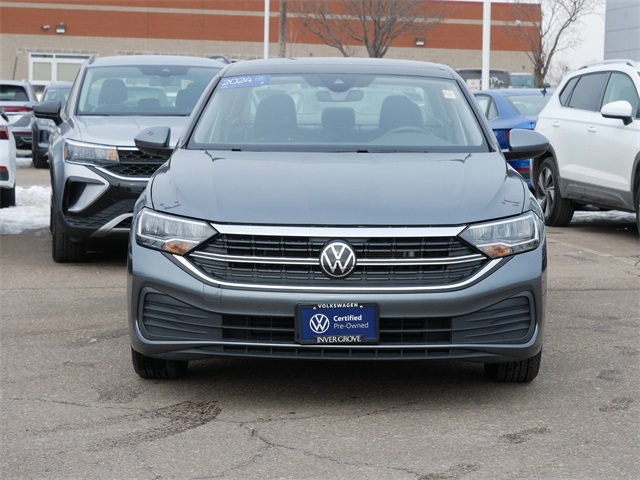 Certified 2024 Volkswagen Jetta SE with VIN 3VW7M7BU6RM026184 for sale in Inver Grove Heights, Minnesota