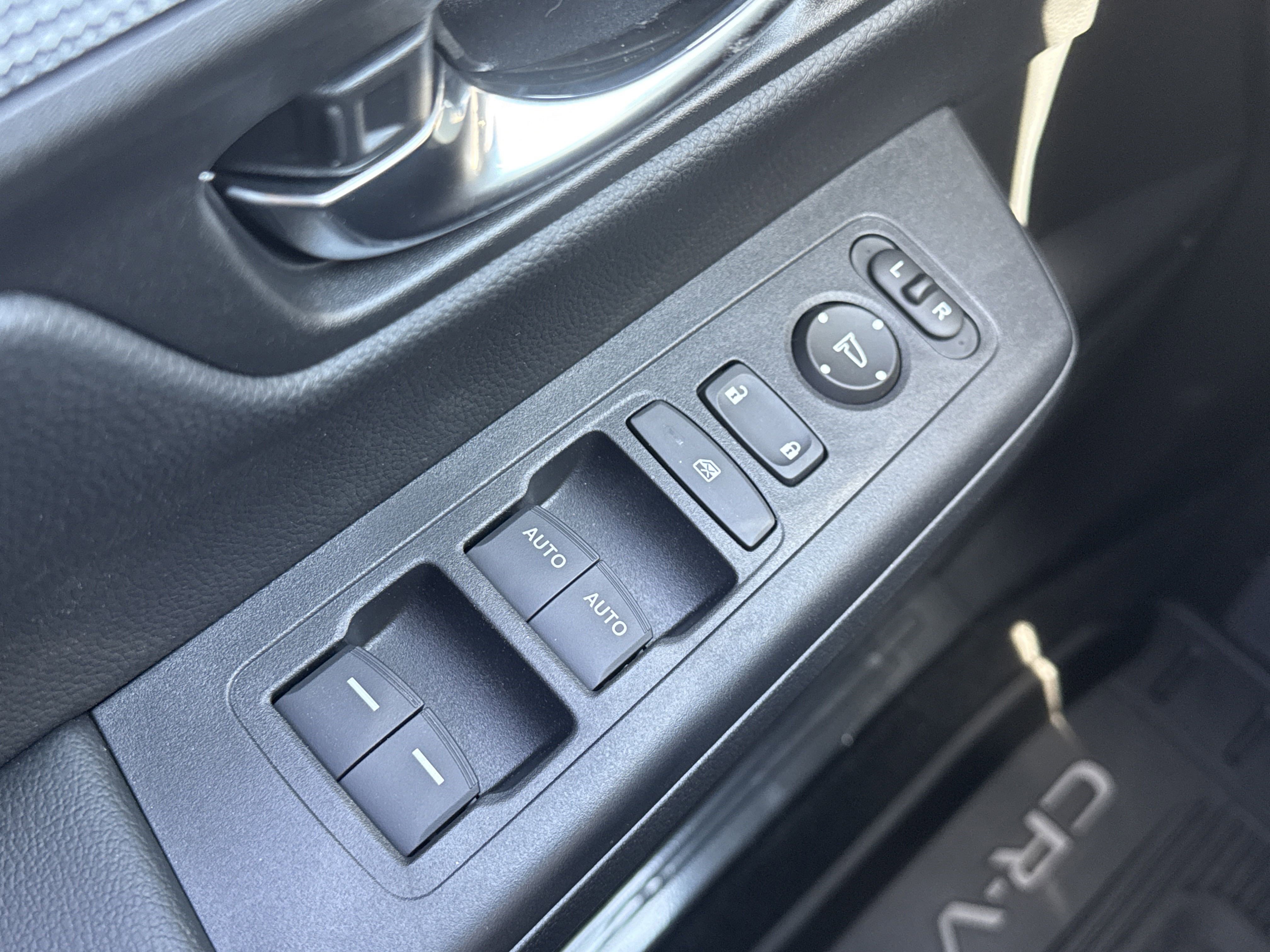 2025 Honda CR-V Hybrid Sport photo 8