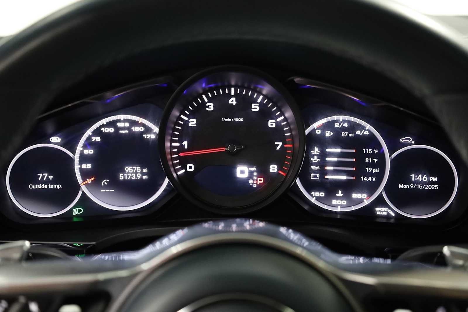 2023 Porsche Cayenne Coupe photo 22