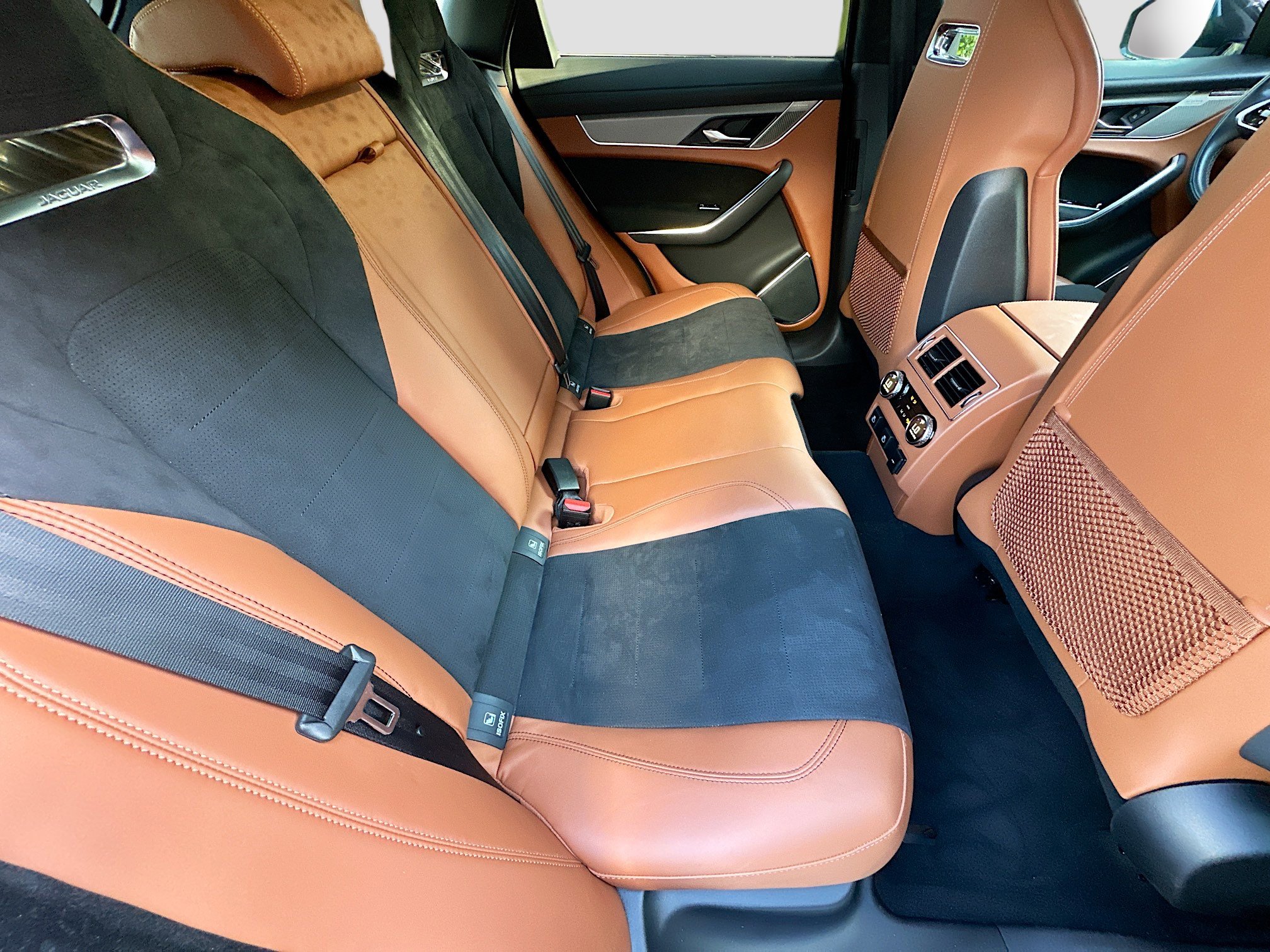 2021 Jaguar F-PACE SVR photo 29