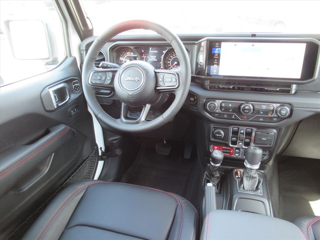 2025 Jeep Wrangler Rubicon photo 13