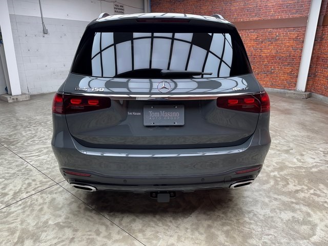 2026 Mercedes Benz GLS 450 4MATIC photo 4