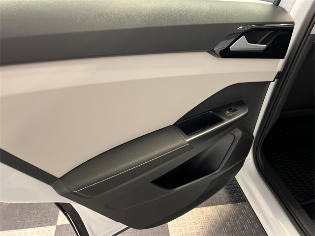 2025 Volkswagen Taos S photo 10