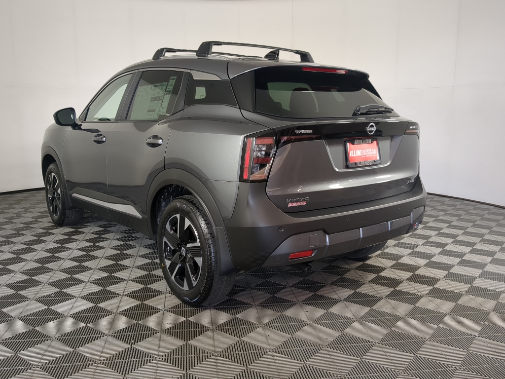2026 Nissan Kicks SV photo 2