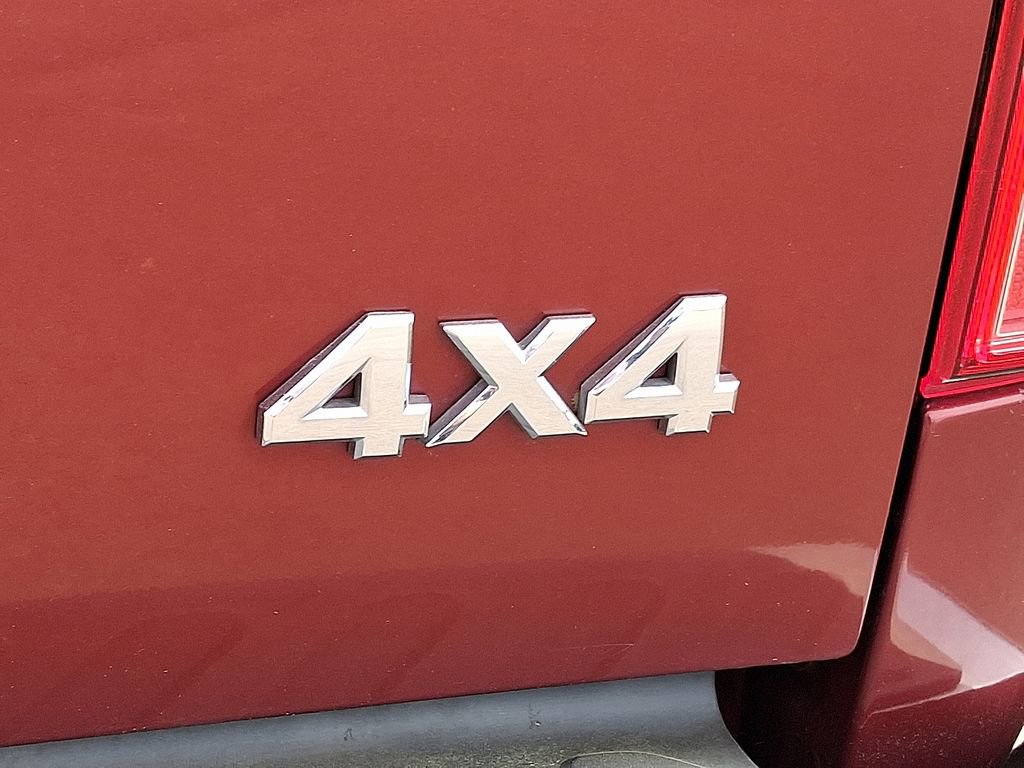 2015 Nissan Frontier S Crew Cab photo 27