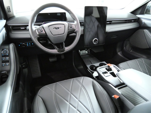 2025 Ford Mustang Mach-E Select photo 3