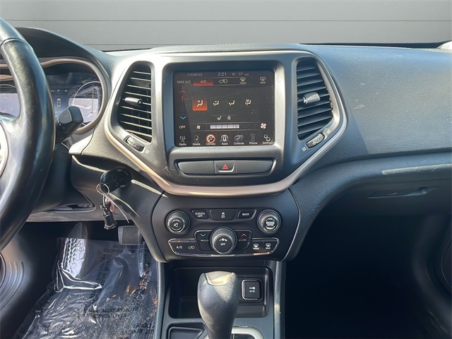 2015 Jeep Cherokee Latitude photo 21
