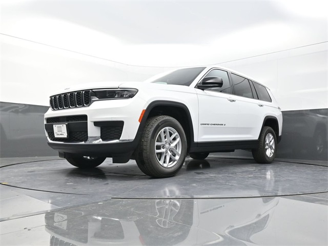 2025 Jeep Grand Cherokee Laredo X photo 18
