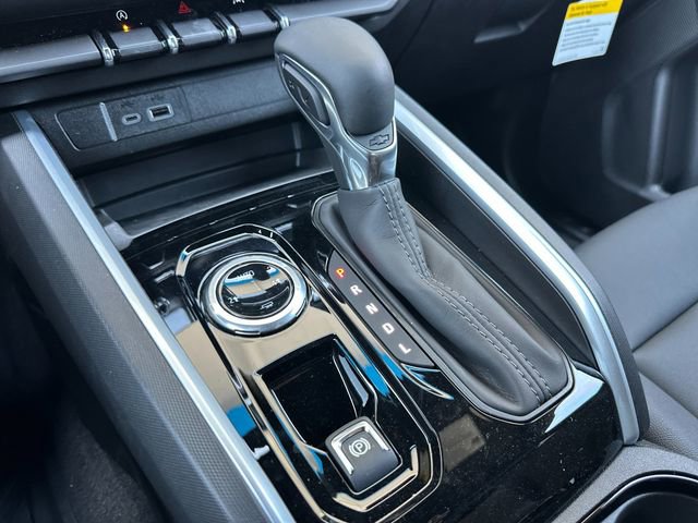 2025 Chevrolet Colorado Work Truck LT photo 19