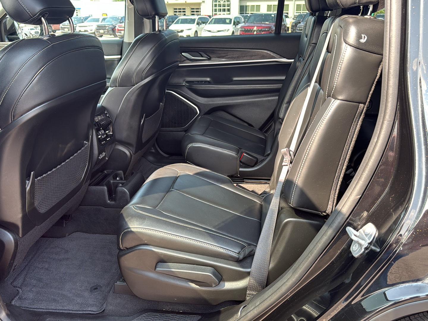 2022 Jeep Grand Cherokee Limited photo 9