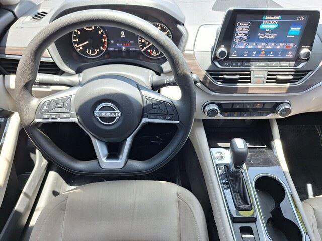 2023 Nissan Altima 2.5 SV photo 21