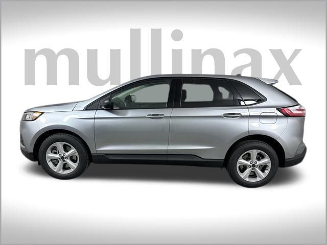 2024 Ford Edge SE photo 2