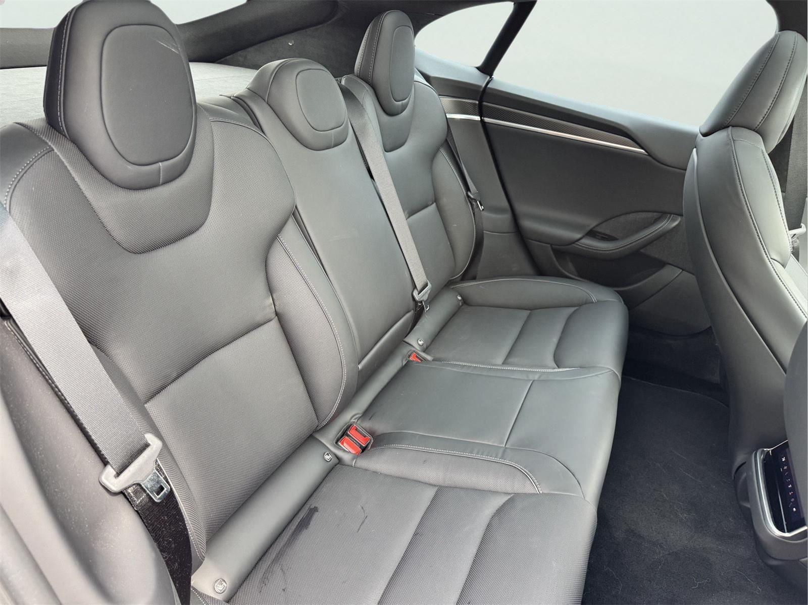 2022 Tesla Model S Plaid photo 21
