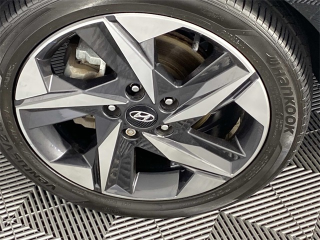 2022 Hyundai Elantra SEL photo 23
