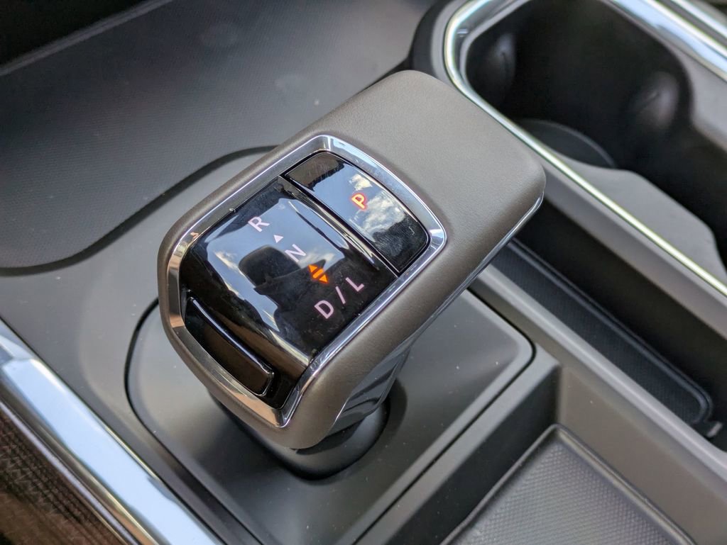 2025 Chevrolet Silverado 1500 LT photo 18