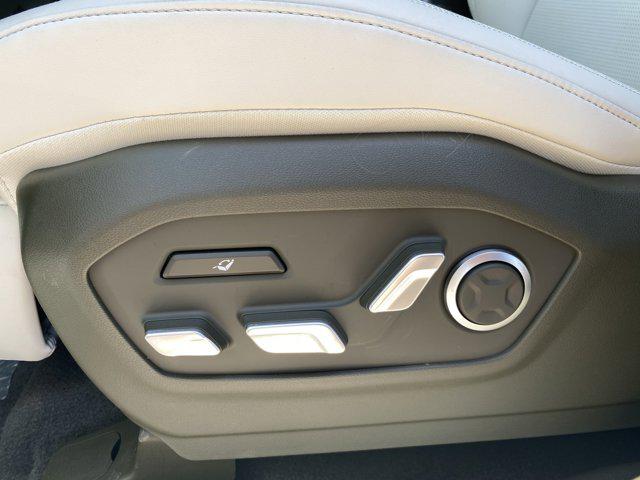 2025 Hyundai Santa Fe Calligraphy photo 23