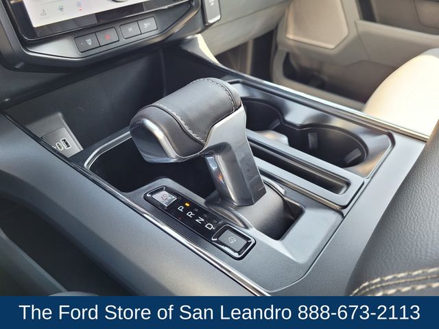 2025 Ford F-150 Lightning photo 18