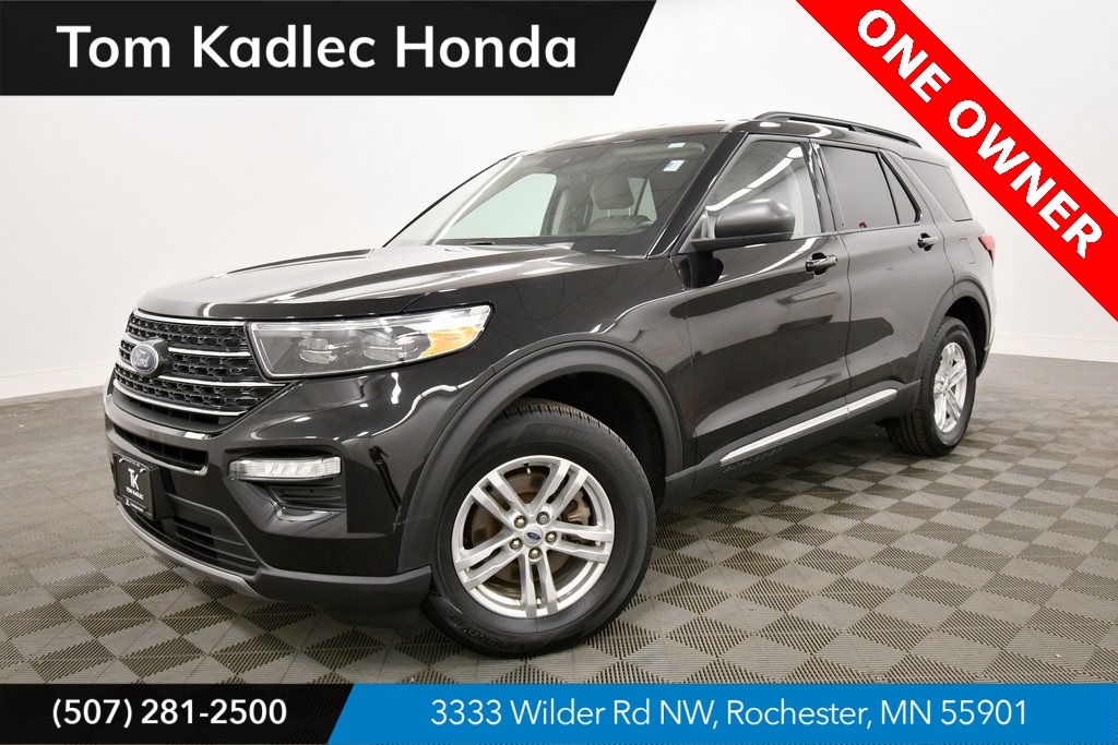 Used 2023 Agate Black Metallic Ford XLT image 1