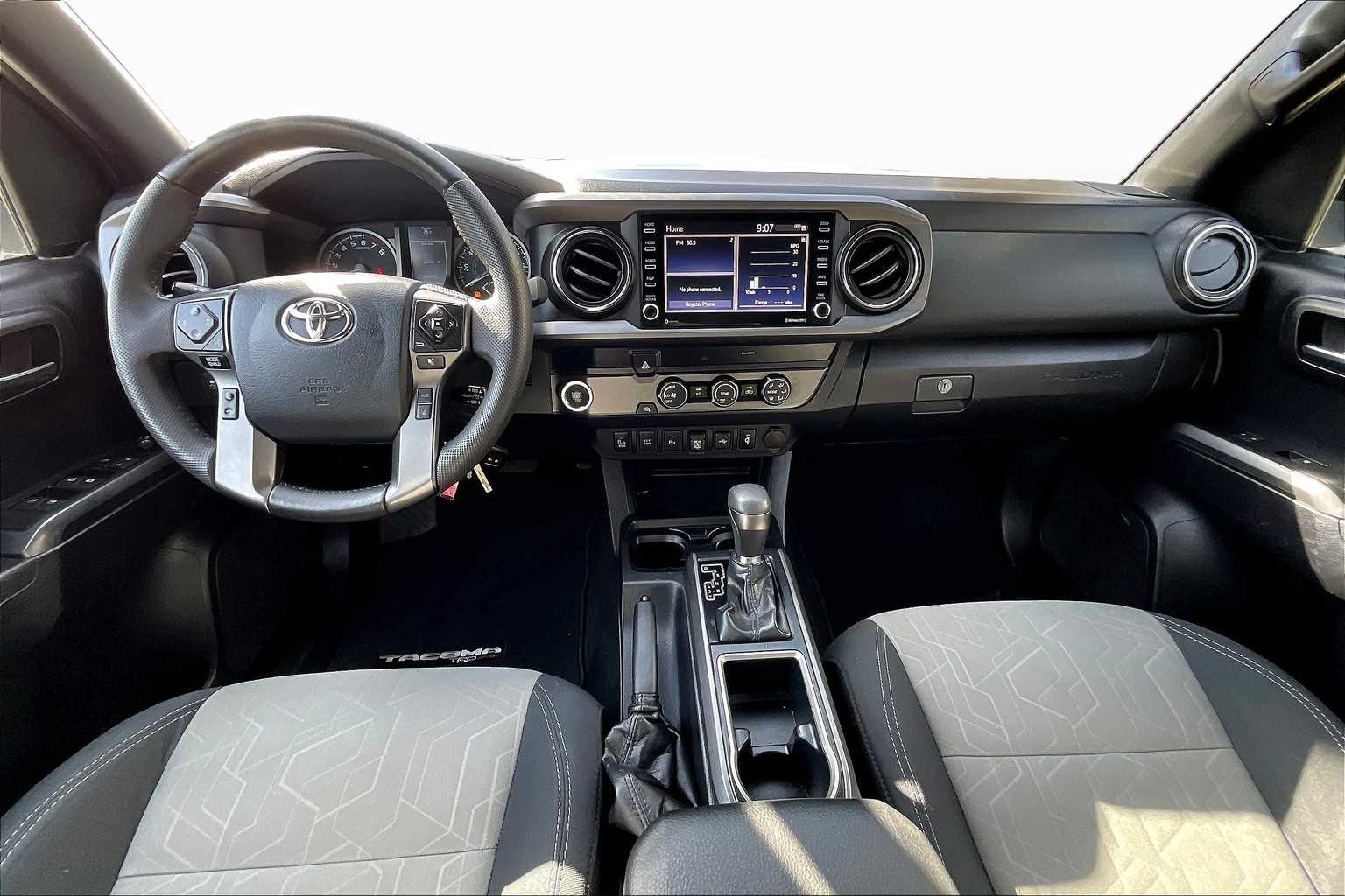 2020 Toyota Tacoma TRD Sport Double Cab V6 photo 13