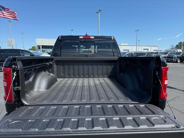 2025 Ram 1500 Big Horn photo 6