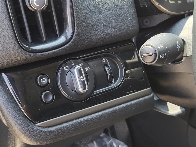 2021 Mini Cooper Signature photo 22